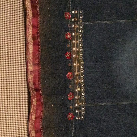 This cool jacket is so cool looks like m/l petite - Picture 4 of 9